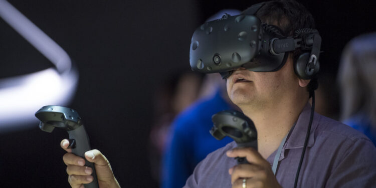 Apple headset may get delayed until next year, report says