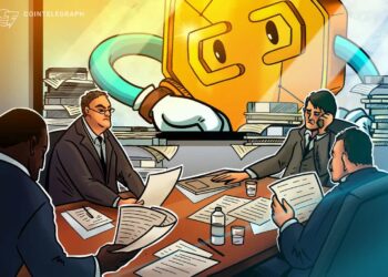 OCC Comptroller calls for federal collaboration with crypto intermediaries