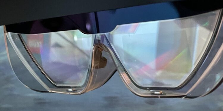 Qualcomm and Microsoft are partnering on chips for future AR glasses