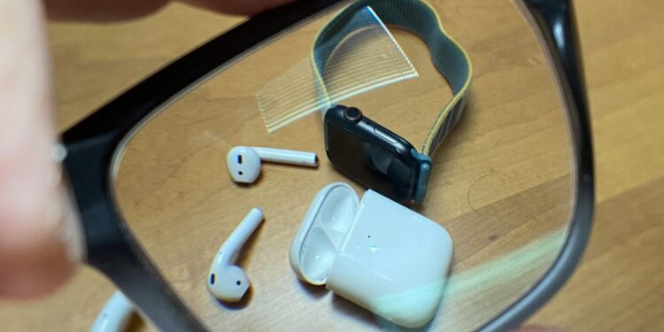 Smart glasses are getting ready for an iPad moment in 2022