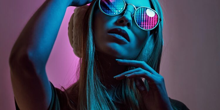 NFT Marketplace UNXD and Decentraland to Host Virtual Metaverse Fashion Week