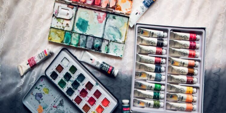 Do on-chain insights show if it’s better to be a new NFT project or a traditional success