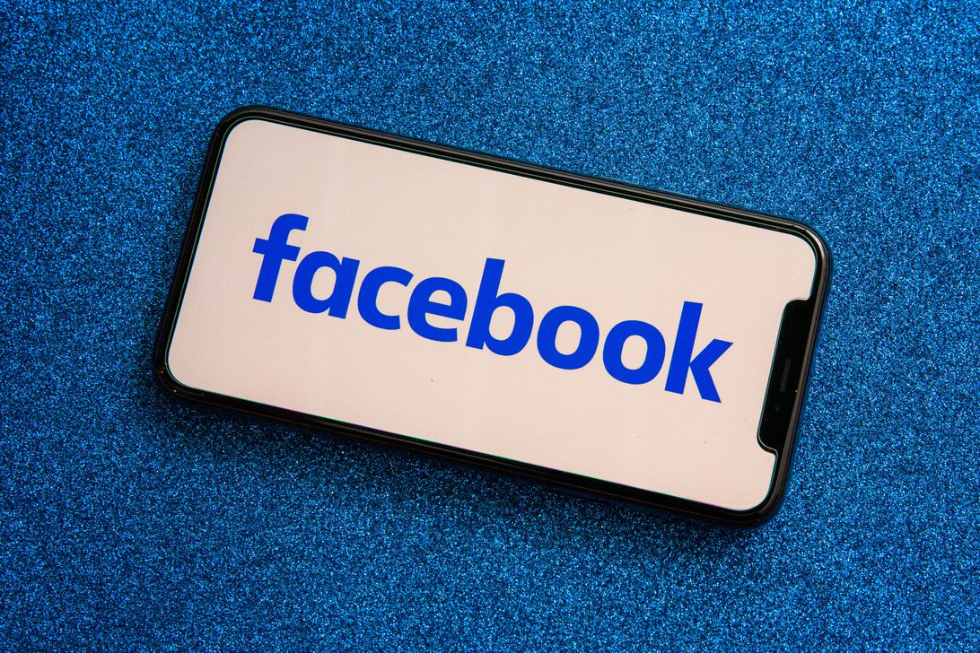 003-facebook-app-logo-on-phone-2021