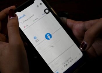 Meta Says Apple’s Privacy Changes Could Cost the Company $10 Billion