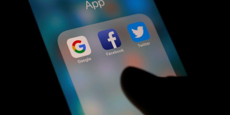 U.S., China tech giants under regulatory pressure, competition