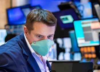 Stocks Extend Losses as Meta’s Disappointing Profit Weighs on Tech