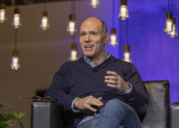 Expedia CEO says maybe the metaverse emerges in 100 years, predicts more interest in the ‘real-verse’