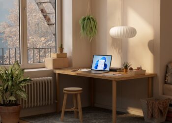 First Windows 11 feature update brings Android app support, redesigned Notepad and Media Player apps