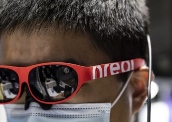 Alibaba leads $60 million round into augmented glasses maker Nreal
