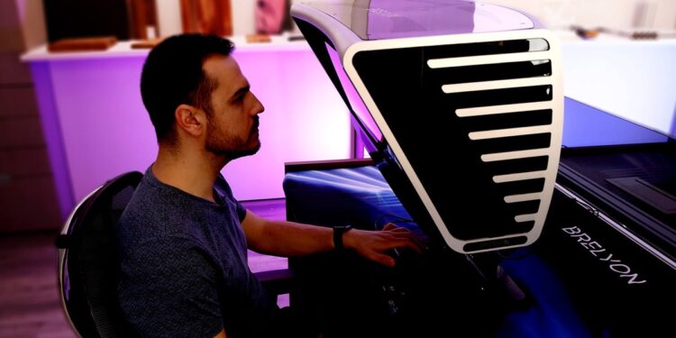 This Monitor Mimics Immersive 3D Without a VR Headset