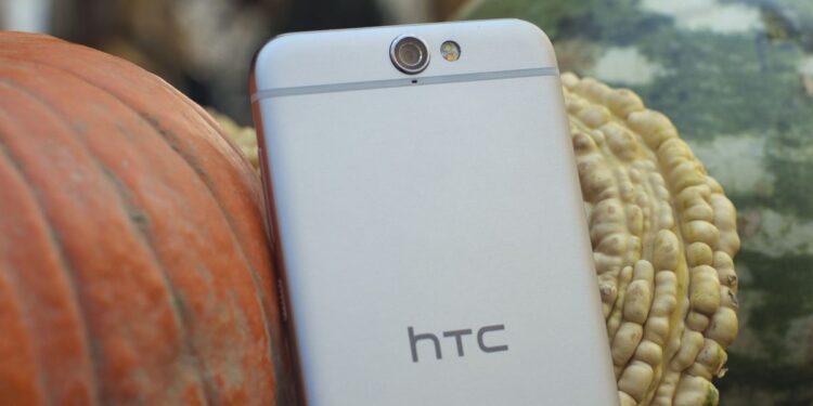 HTC pivots from blockchain to the metaverse for its next smartphone gimmick