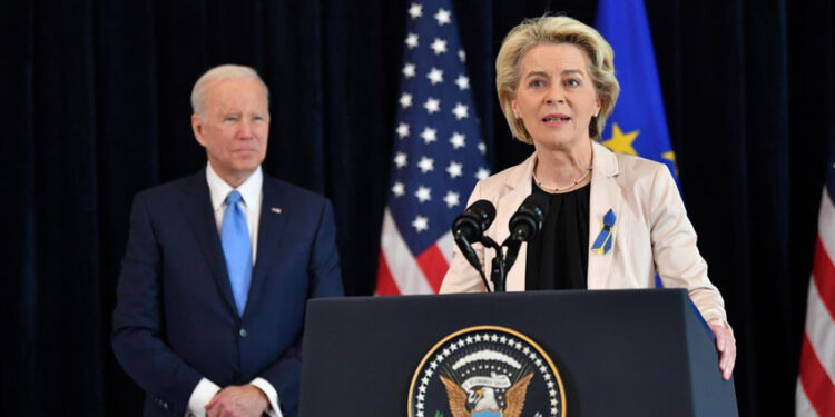 US, EU Break Deadlock on Data Transfer Pact