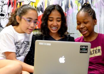These Services Help Kids Shape the Future Through Code