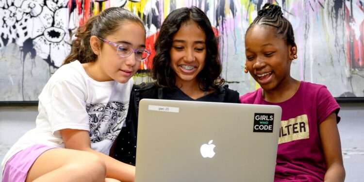 These Services Help Kids Shape the Future Through Code