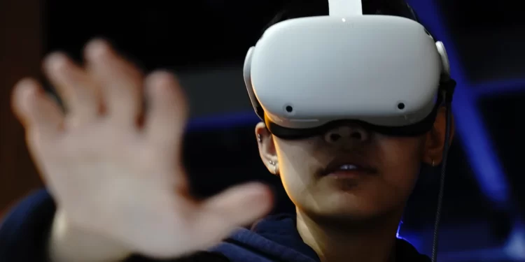 Experts worry as sexual harassment training comes to VR