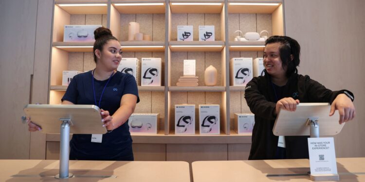 Meta’s first store aims to lure consumers to the metaverse