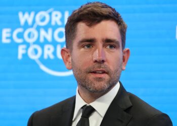 Internal Facebook memo warns company must be disciplined, prioritize