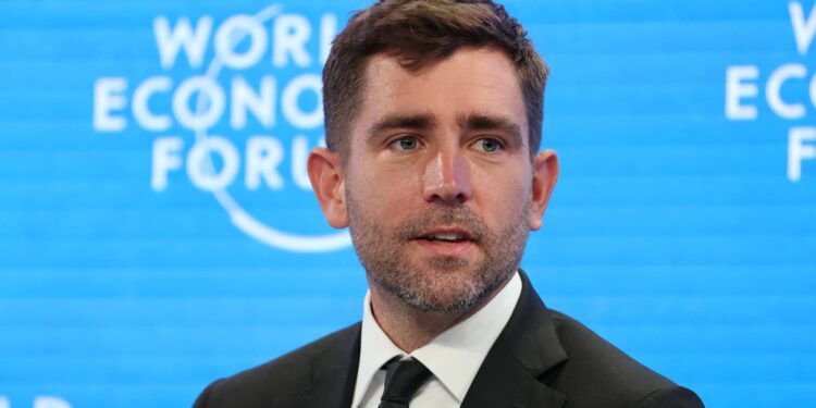 Internal Facebook memo warns company must be disciplined, prioritize