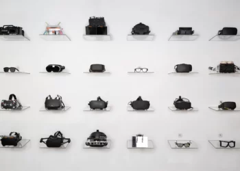 Meta prototype headsets prove a picture-perfect metaverse is ages away