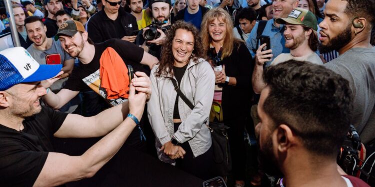 A trip to the GaryVee convention, where everyone is part of crypto’s 1 percent