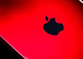 Apple AR, VR Headset to Feature Content From Hollywood Directors, Report Says