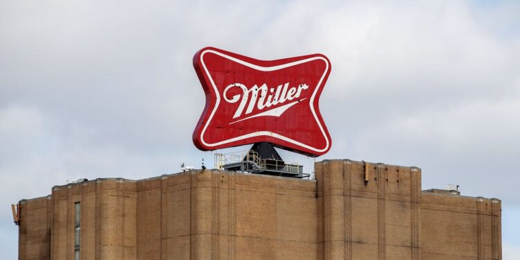 Molson Coors Returns to Super Bowl Ads After AB InBev Ends Exclusivity