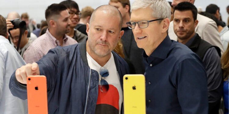 C’mon, Apple: Be the New New Celine