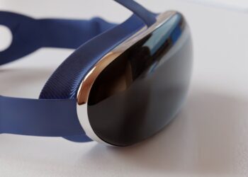 Apple’s AR & VR headset will launch into a poorly defined market