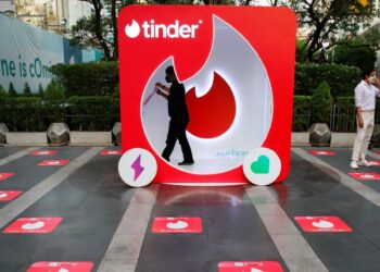 Match Splits With Tinder CEO as Earnings Fall Short