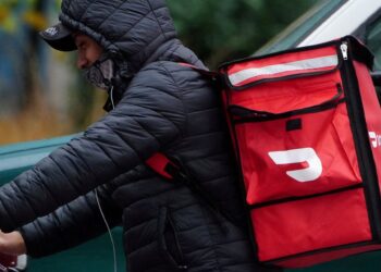 Facebook Marketplace and DoorDash Team Up for Local Deliveries