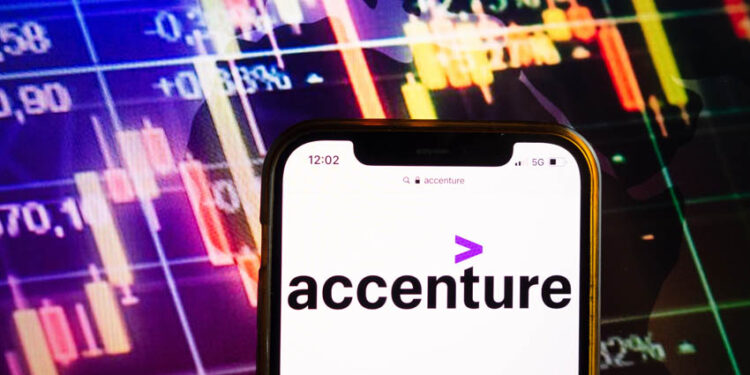Accenture Leads in VR Hires, Report Says