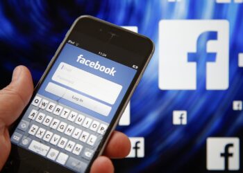 Facebook login button disappearing from websites on privacy concerns