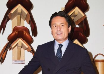 Riding Hermès to Record Revenue