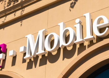 XR Collaboration Case Study in Focus: Glue and T-Mobile