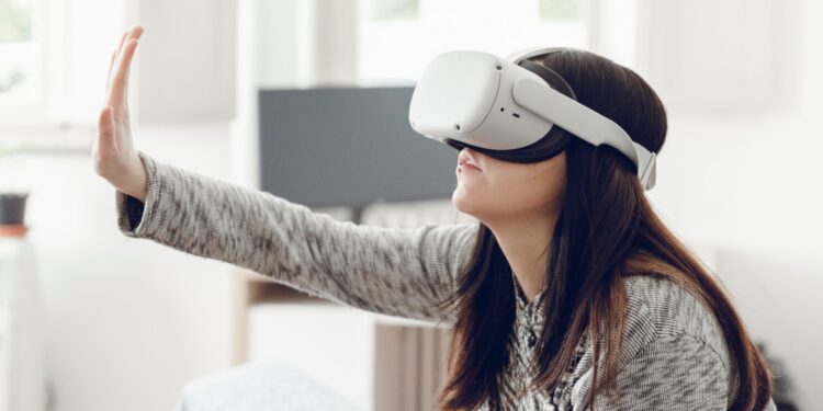 How to Use Meta Quest Hand Tracking