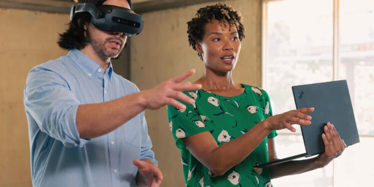 Lenovo drives form factor innovations in PCs and “extended reality”