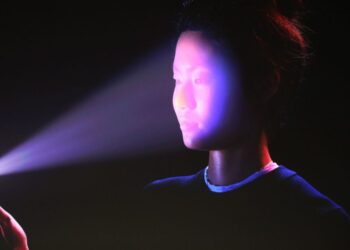 Apple’s mixed reality headset reportedly uses iris scans for payments