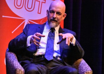 Neal Stephenson aims to turn his sci-fi metaverse into a reality