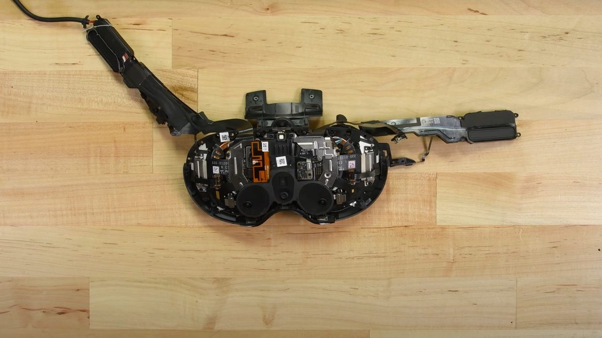 Quest Pro ifixit teardown