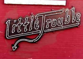 SHIB bounces from a faithful support level but the bulls could still be in trouble