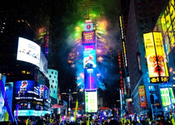 How to Watch the 2023 New Year’s Eve Ball Drop Online