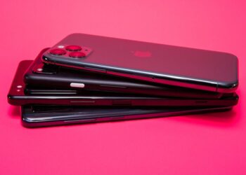 Smartphones Traded Their Wow Factor for Peace of Mind in 2022