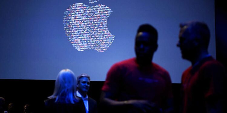 Apple mixed reality headset now expected in spring or later: Kuo