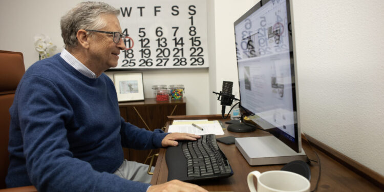 Bill Gates talks AI, climate, Microsoft, the new season of ‘White Lotus’ and more in Reddit ‘AMA’ – GeekWire