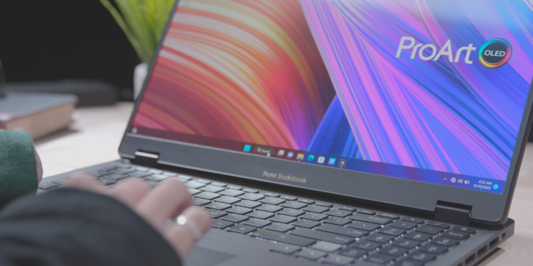 Asus debuts (glasses-free) 3D OLED display on new Vivobook Pro