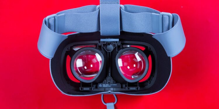 What to Expect From Samsung and Google’s Mixed Reality Partnership