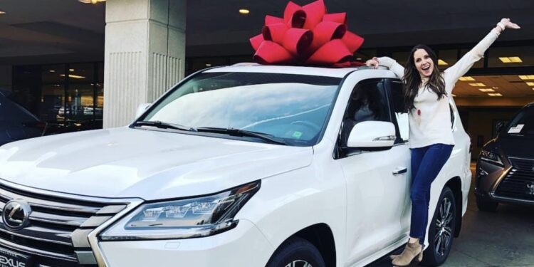 A Former Consultant Says That MLM Brands Victimize Women