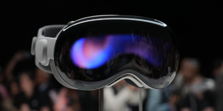 Apple Debuts the Vision Pro, Its VR Headset, at WWDC 2023