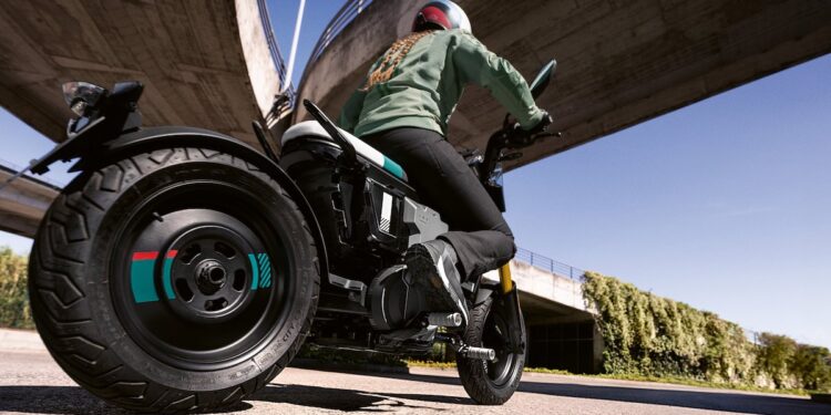 BMW Motorrad Unveils MetaRide Virtual Reality Experience