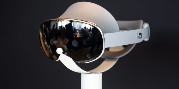 Samsung and Google attempt to one-up Apple with AI-powered headset